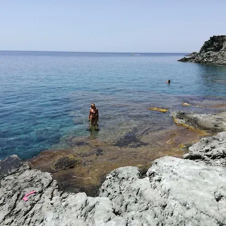 Casa vacanze Dammuso Il Tramonto Di Nica' Scauri (Sicily)